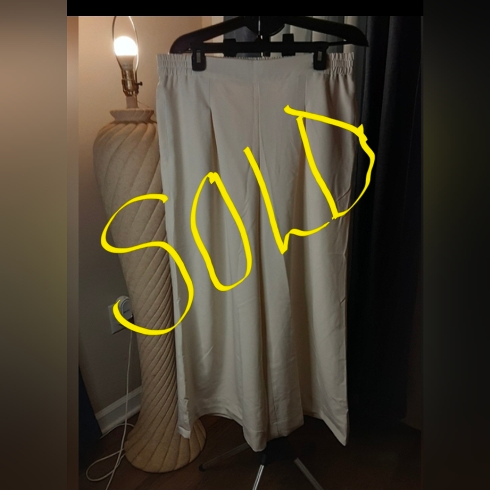 NWOT WOMEN'S CREAM WIDE LEG PANTS SIZE XL